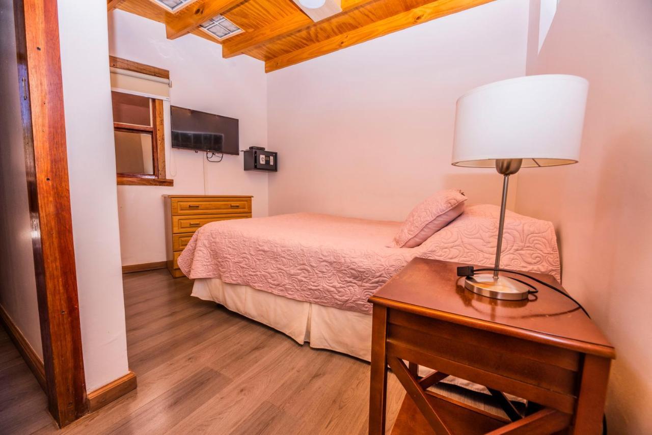 Hotel Parina Atacama Сан-Педро-де-Атакама Екстер'єр фото